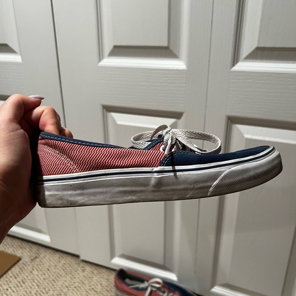Vans shoes. Nautical colours. Size 7 men’s 8.5 women’s - Picture 3 of 5